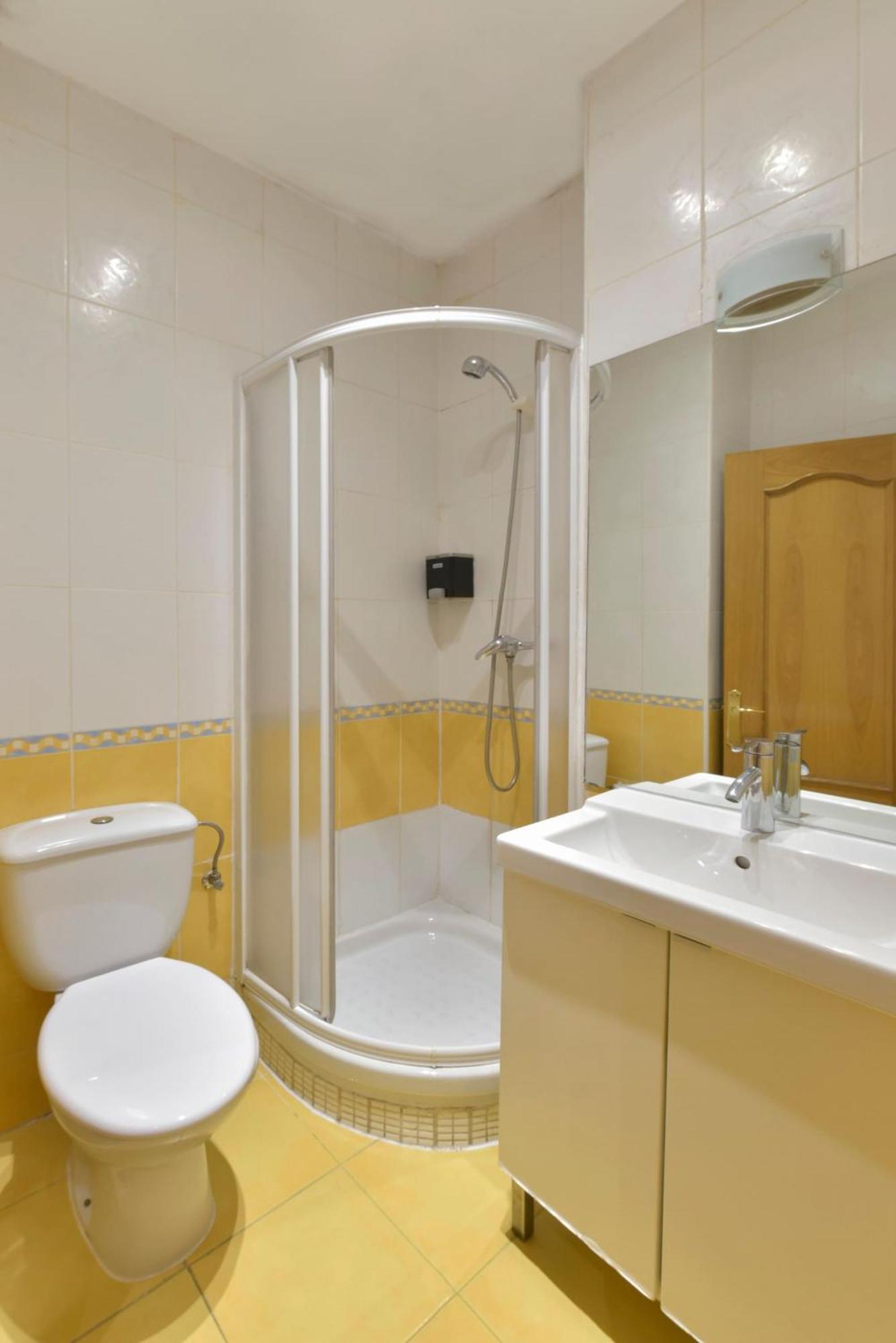 Apartamentos Day Madrid Luna Centro Gran Via Sol Malasana Екстер'єр фото