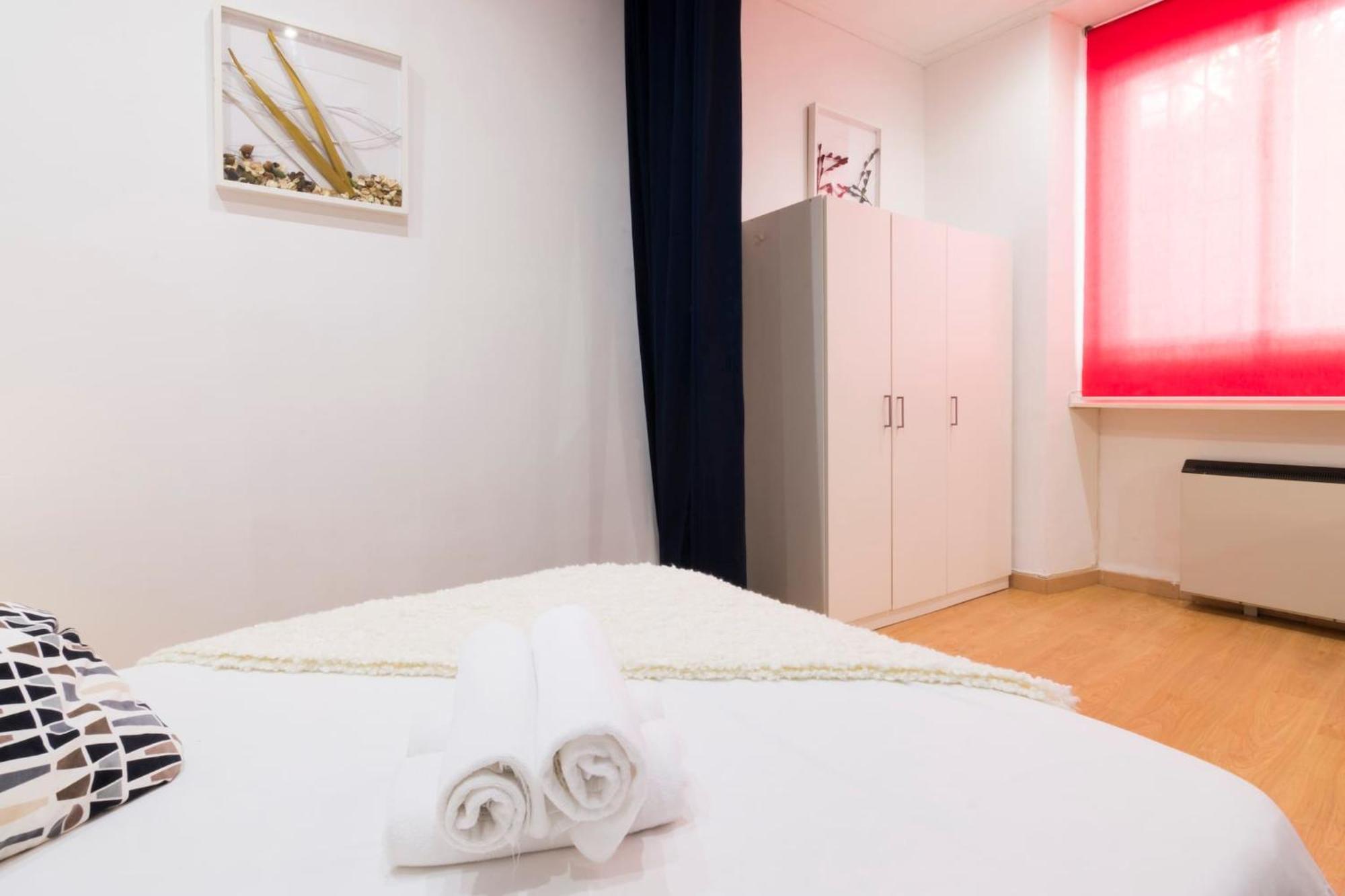 Apartamentos Day Madrid Luna Centro Gran Via Sol Malasana Екстер'єр фото
