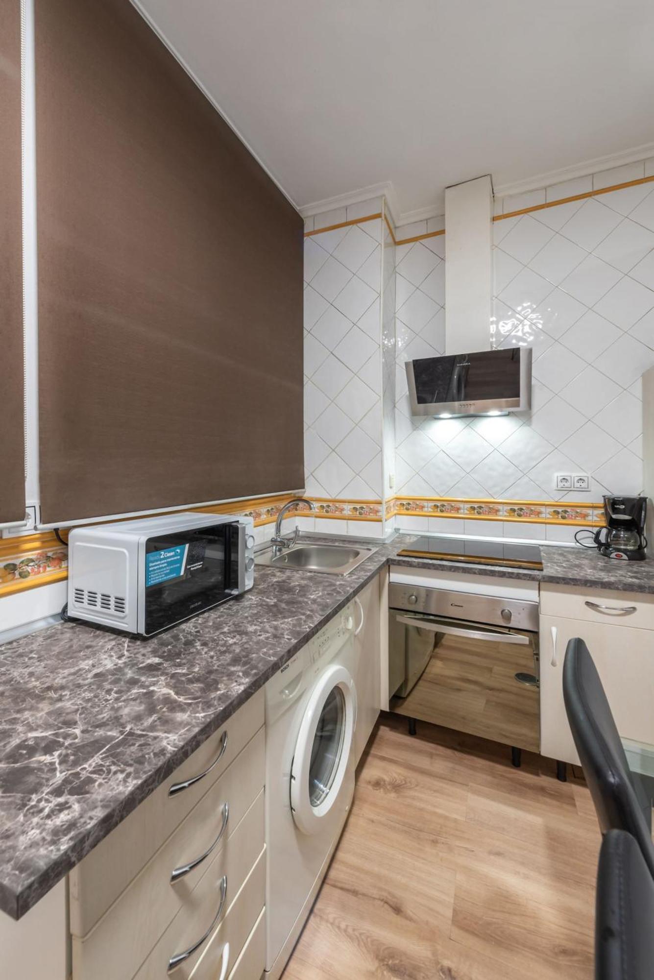 Apartamentos Day Madrid Luna Centro Gran Via Sol Malasana Екстер'єр фото