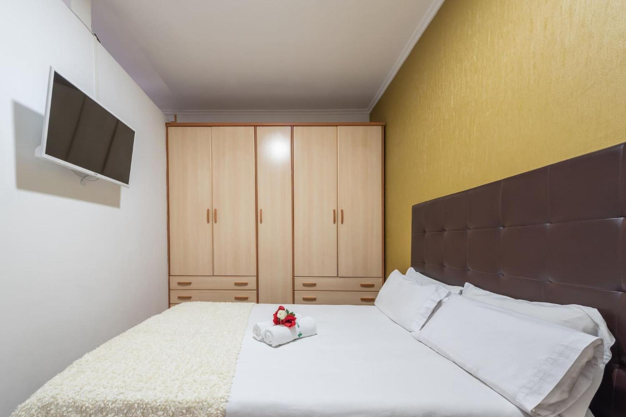 Apartamentos Day Madrid Luna Centro Gran Via Sol Malasana Екстер'єр фото